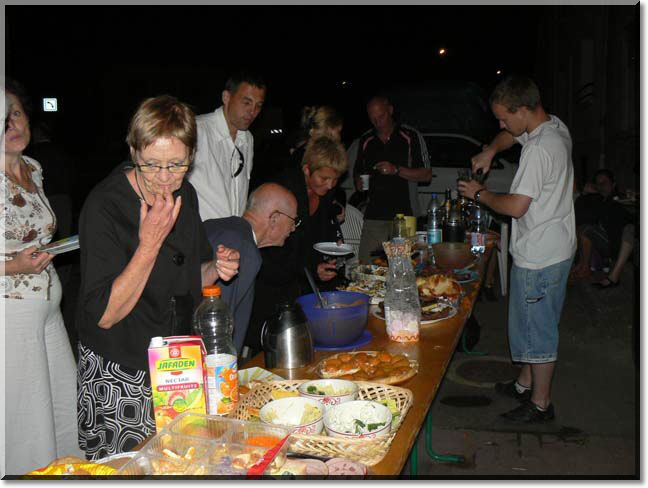 2010-06-26-ATTON-REPAS DE QUARTIER-072.jpg